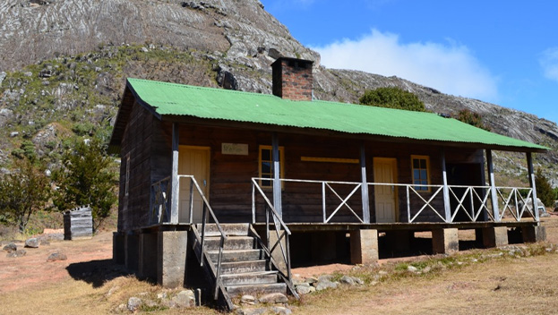 Chinzama Hut
